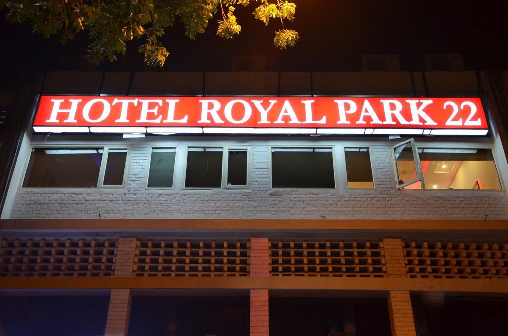 Hotel Royal Park 22 Чандигарх Экстерьер фото
